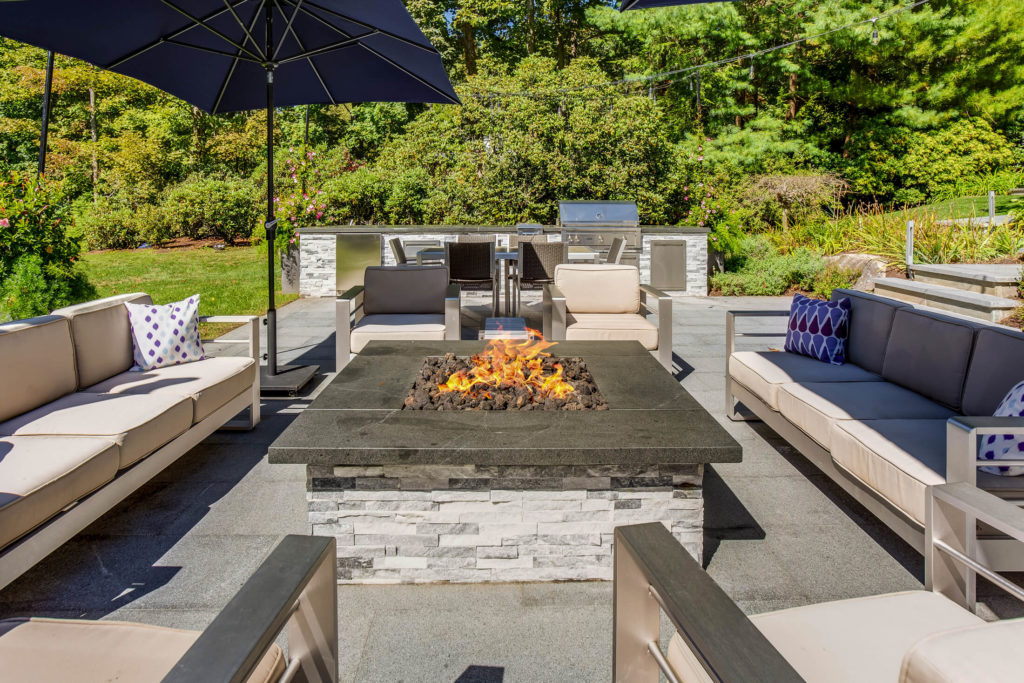 Outdoor seating area with fire pit